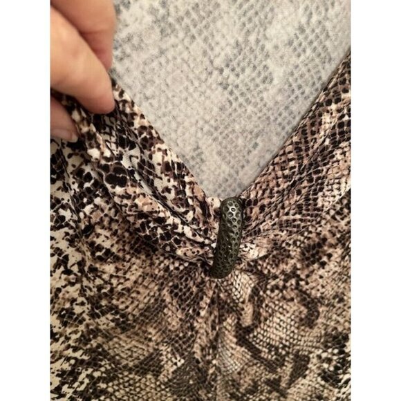 Dana Buchman Snake Print Dress Short Sleeve Knee-Length Women's M with V-Necklin - Picture 9 of 10